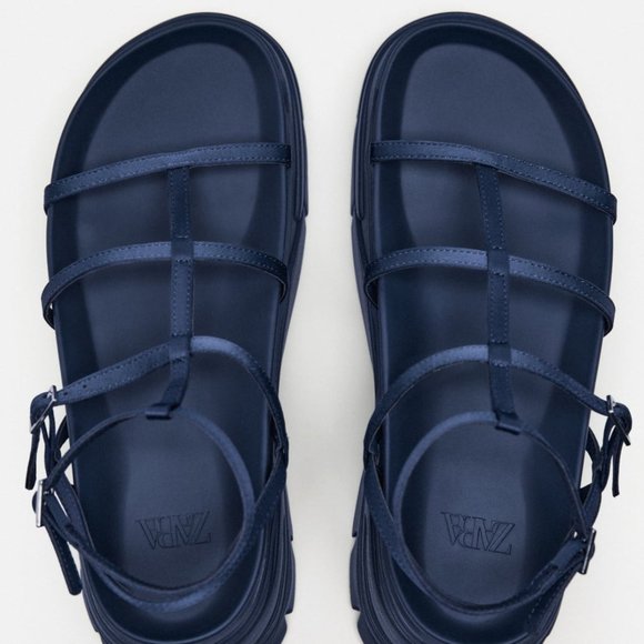 NWT Navy Blue Chunky Flatform Sandals - Picture 4 of 6